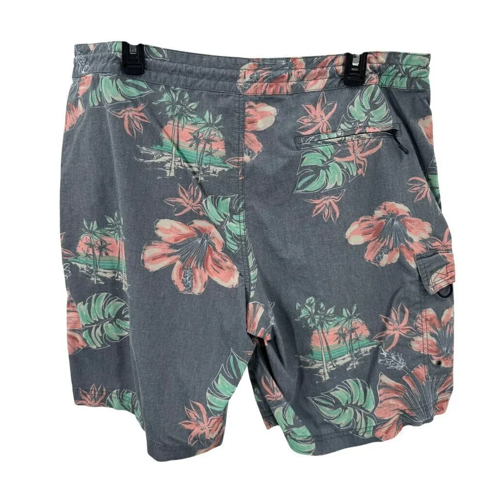 Roundtree & Yorke Mens Floral Blue Swim Trunks Size 38 Elastic Waist With Pocket